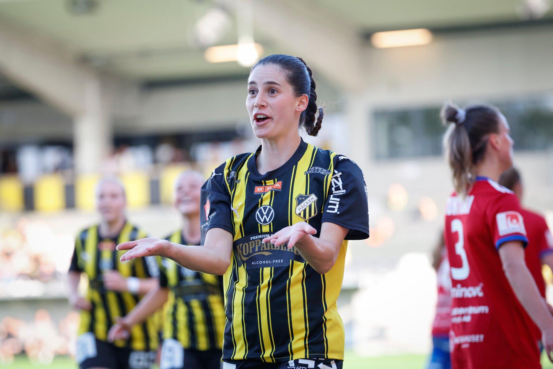 Häcken sells star striker to