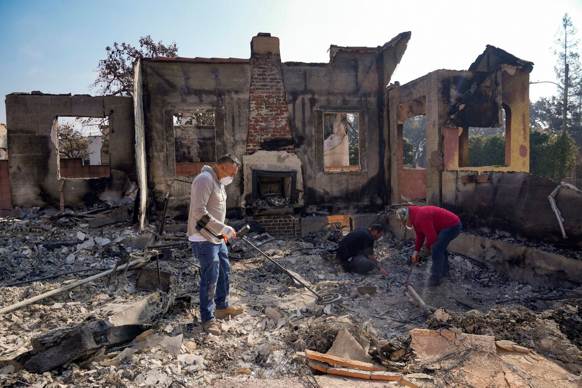 Strong winds renew fire danger