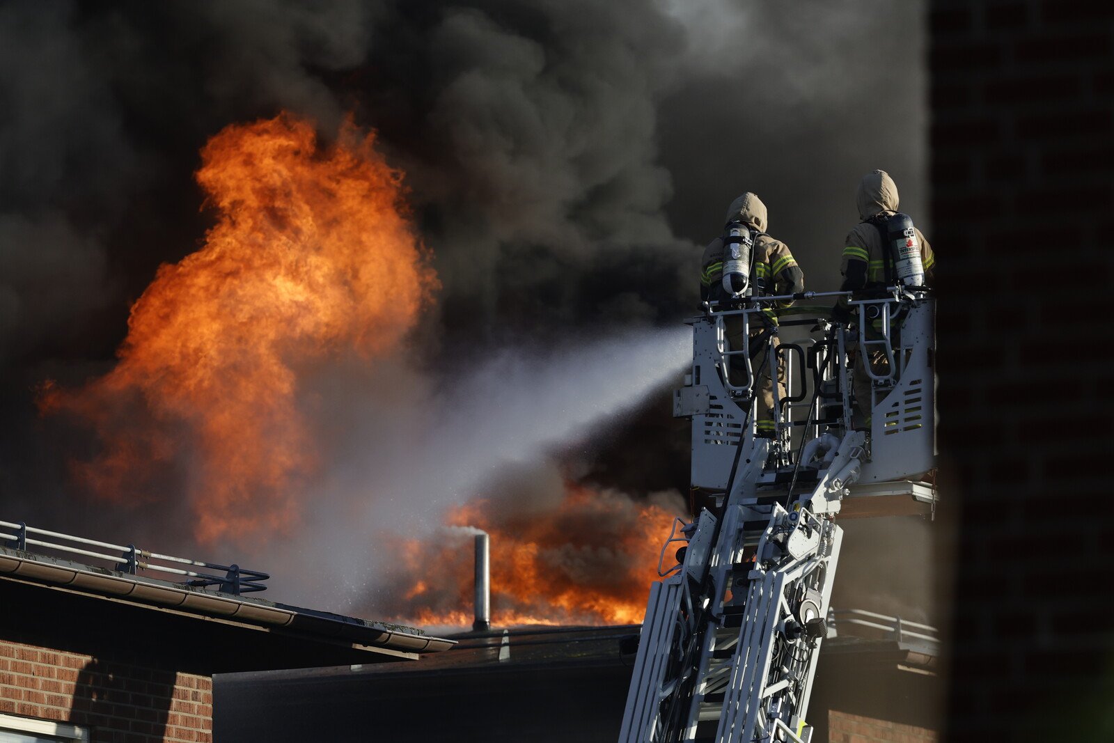 36 apartments evacuated in fire: