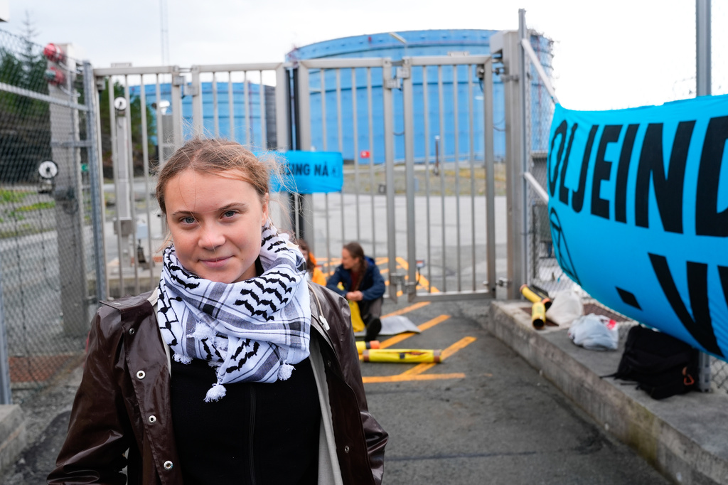 Greta Thunberg blocks Norwegian gas terminal