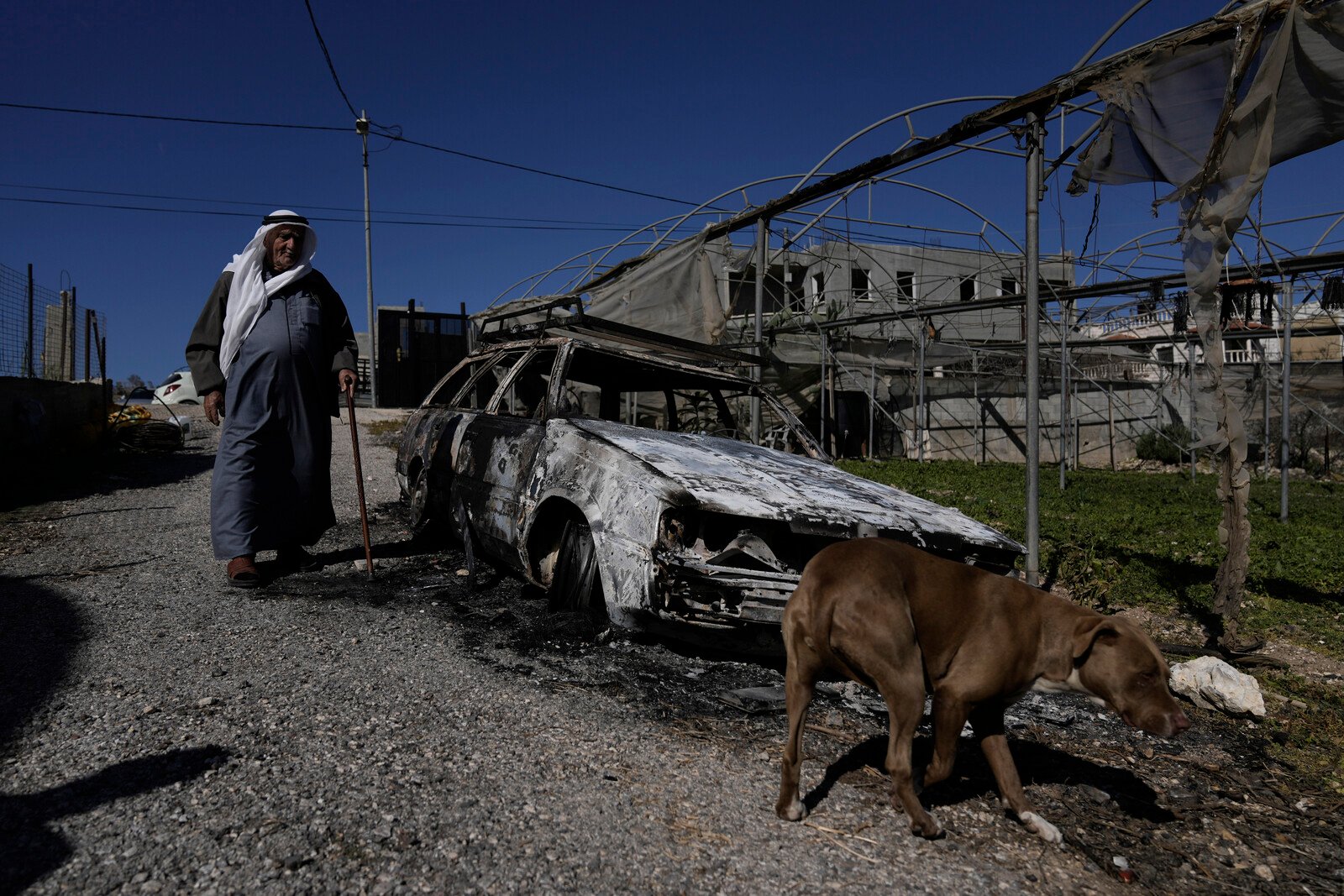 Trump lifts sanctions on settlers: Fear of violence