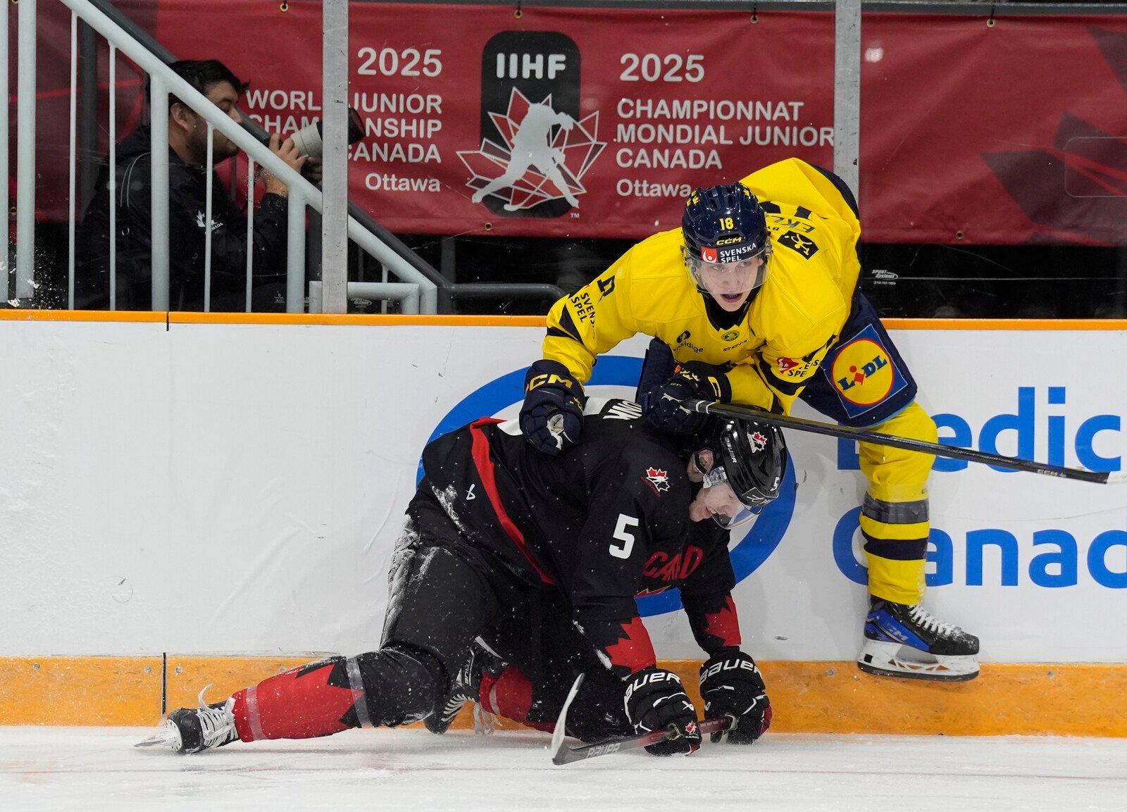 Swedish goal fest in the World Championship rehearsal against Germany