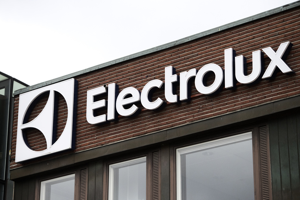 Electrolux returns to profit