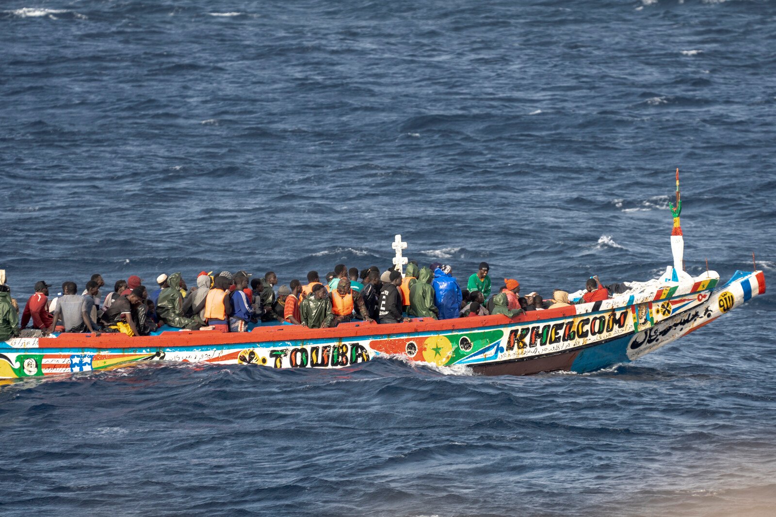 Almost 50,000 migrants to the Canary Islands in 2024