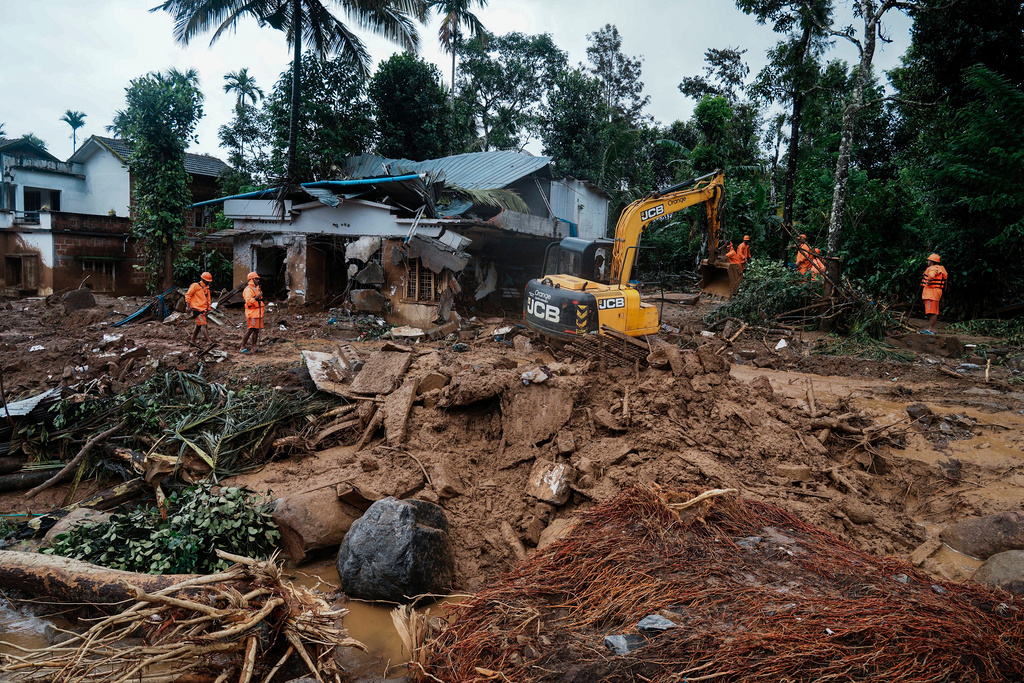 Four Rescued in Indian Landslide