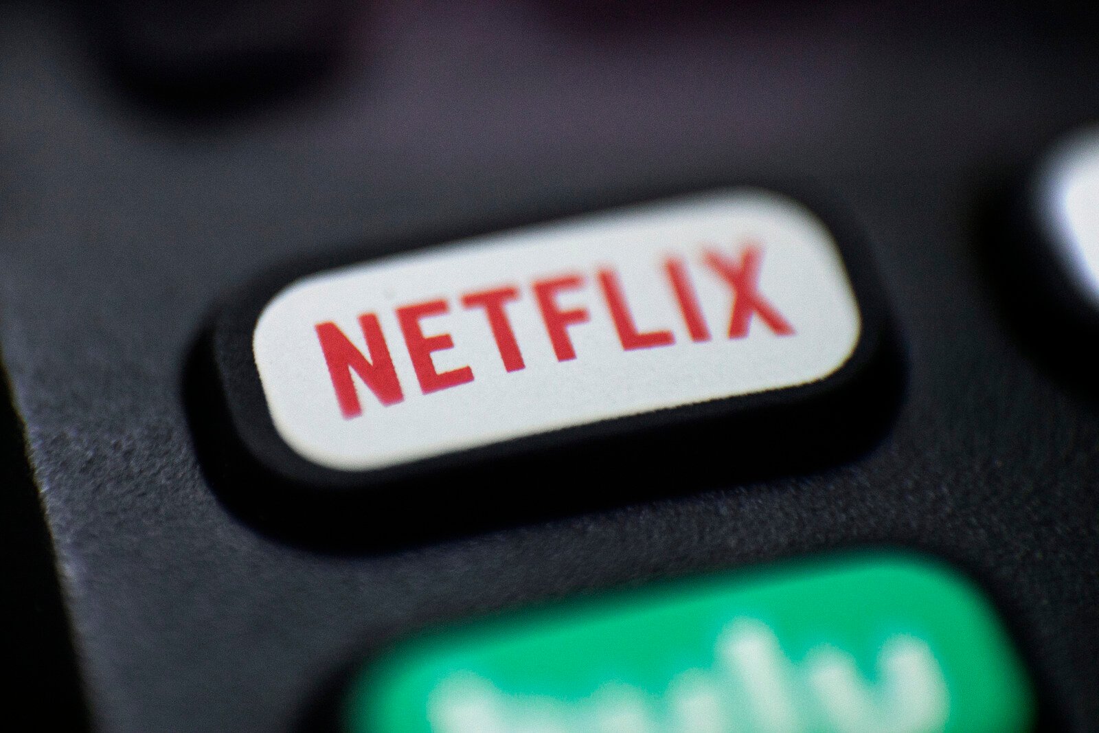 Netflix beats expectations – stock soars