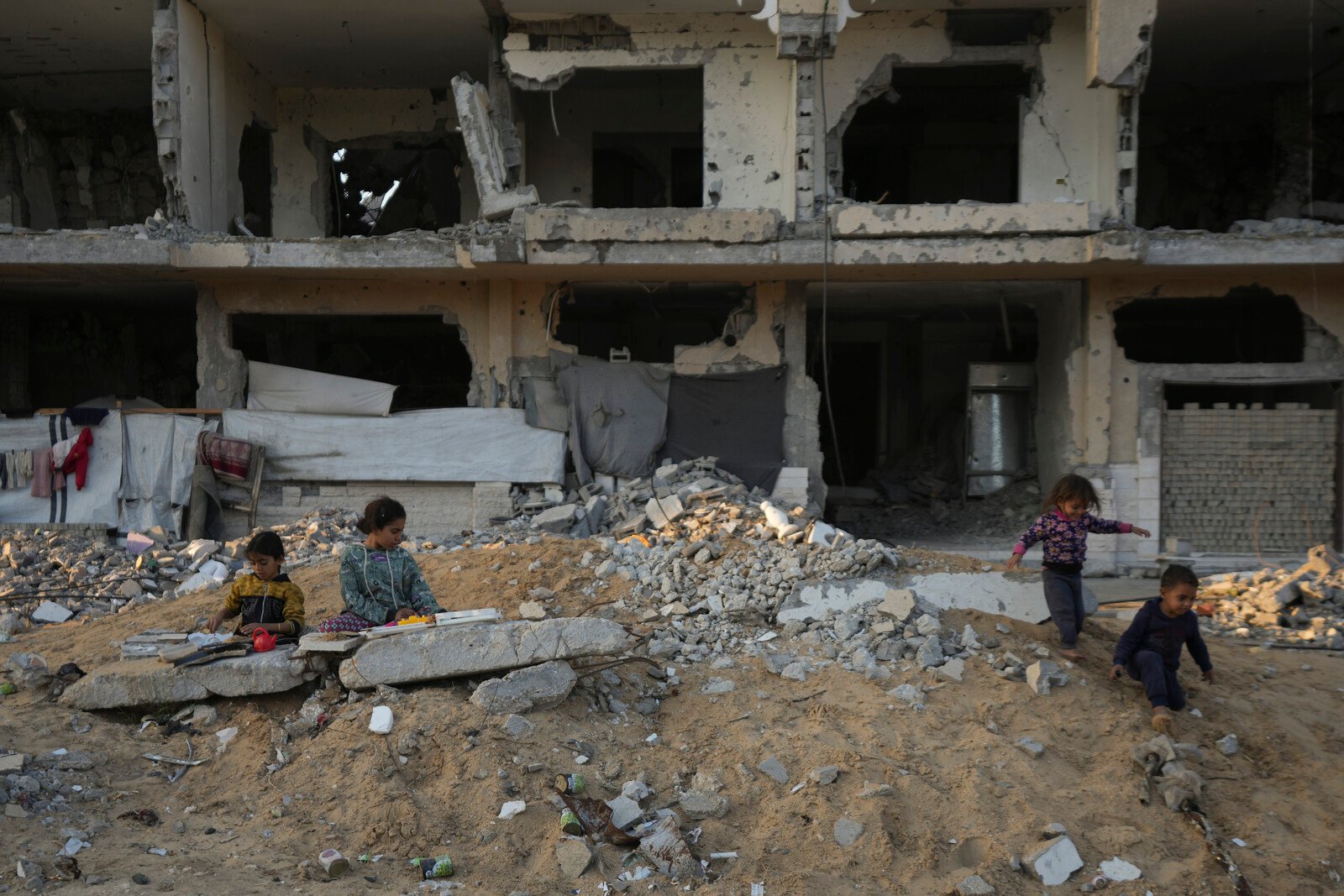 Amnesty: Israel is committing genocide in Gaza