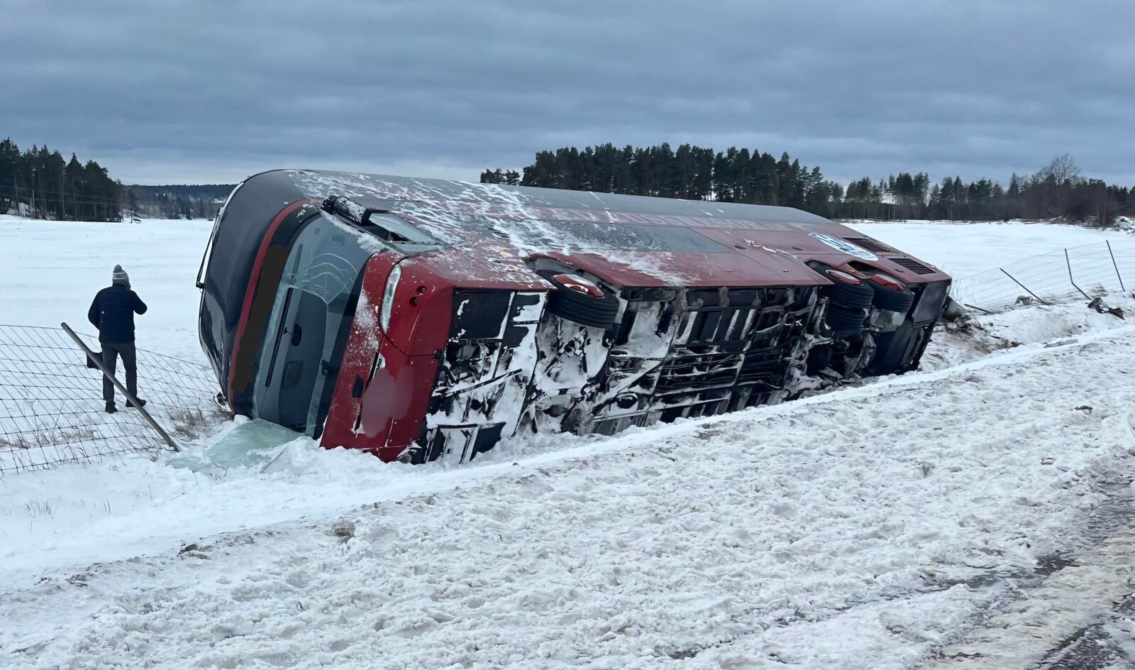 Floorball team in accident: "Went out through the window"