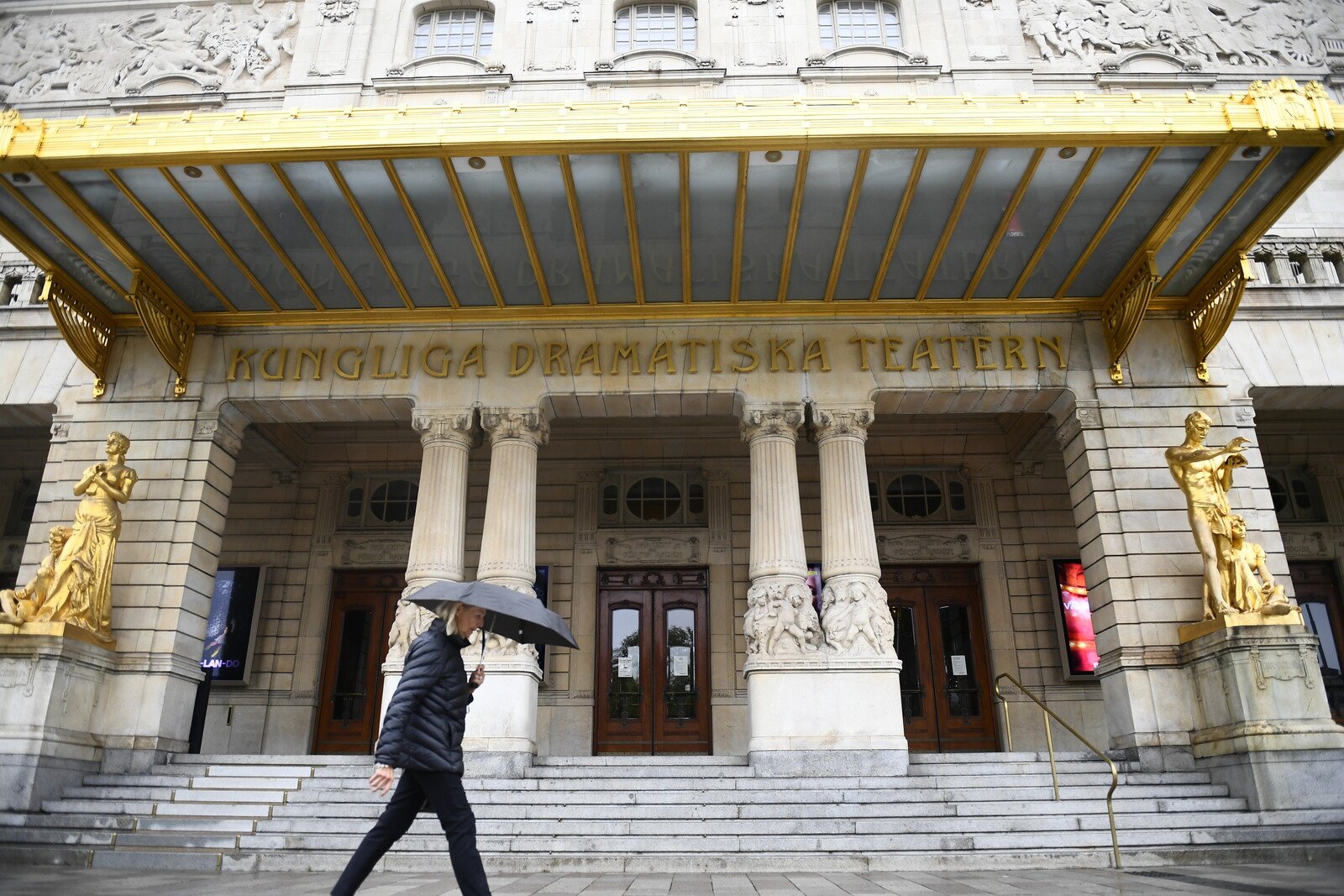 Dramaten flooded – again