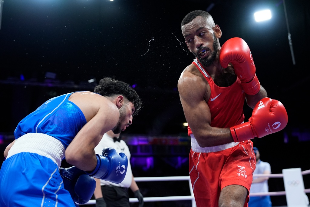 Swedish boxer reaches OS quarterfinals – now awaits world number one