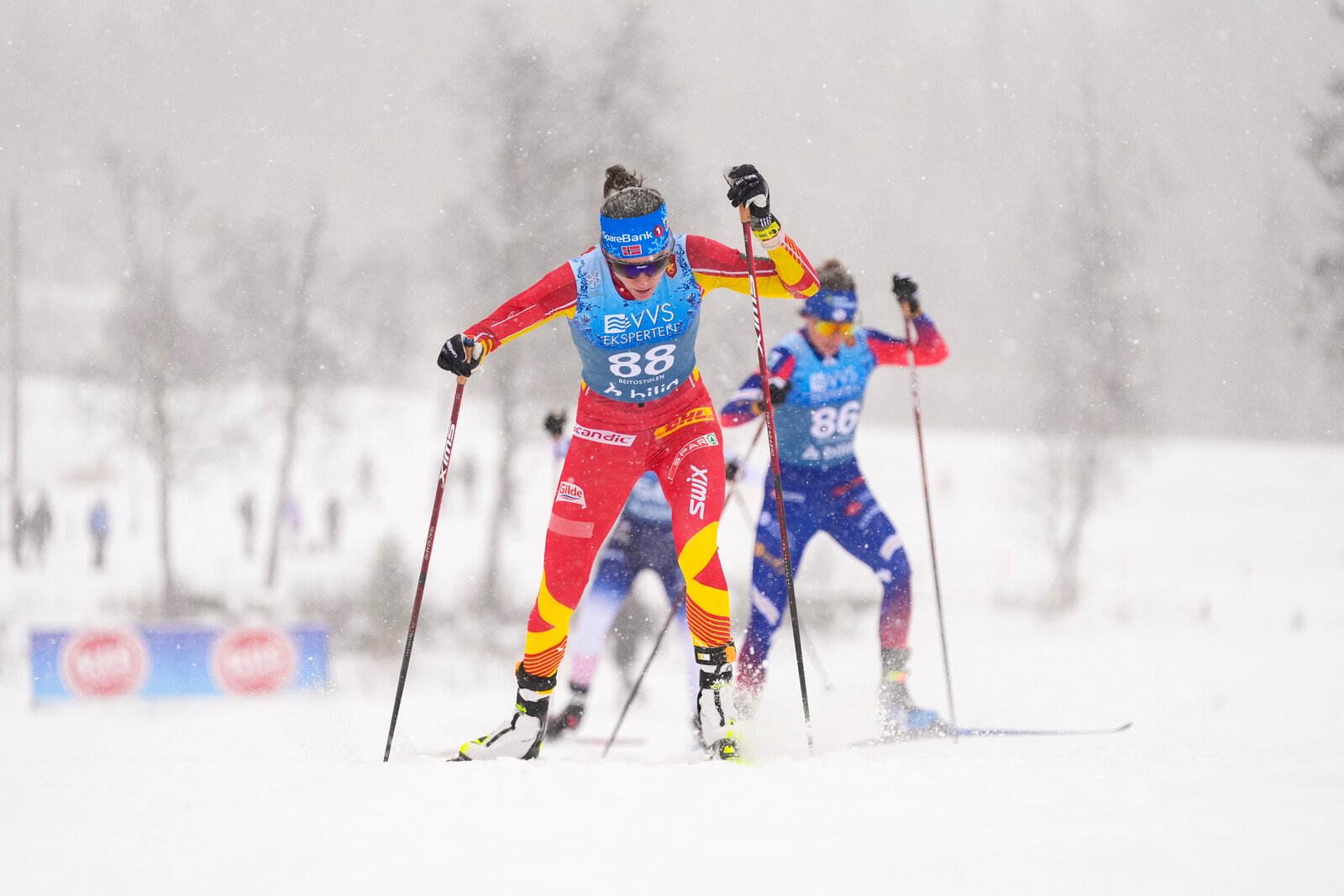 Johaug had to give in after a fierce battle