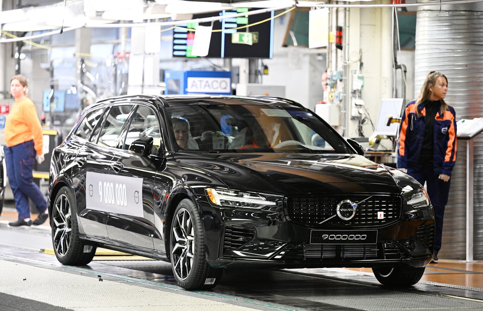 Volvo Cars loses momentum