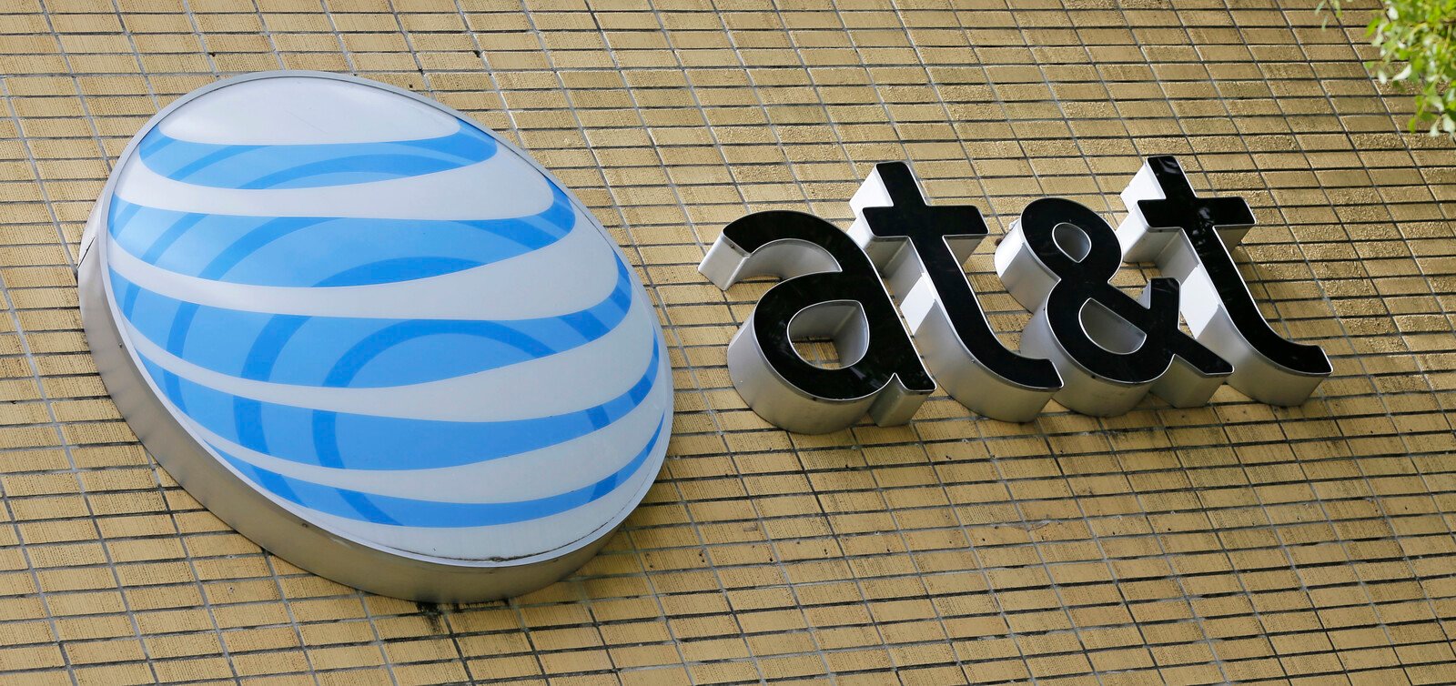 AT&T Backs Down After Report