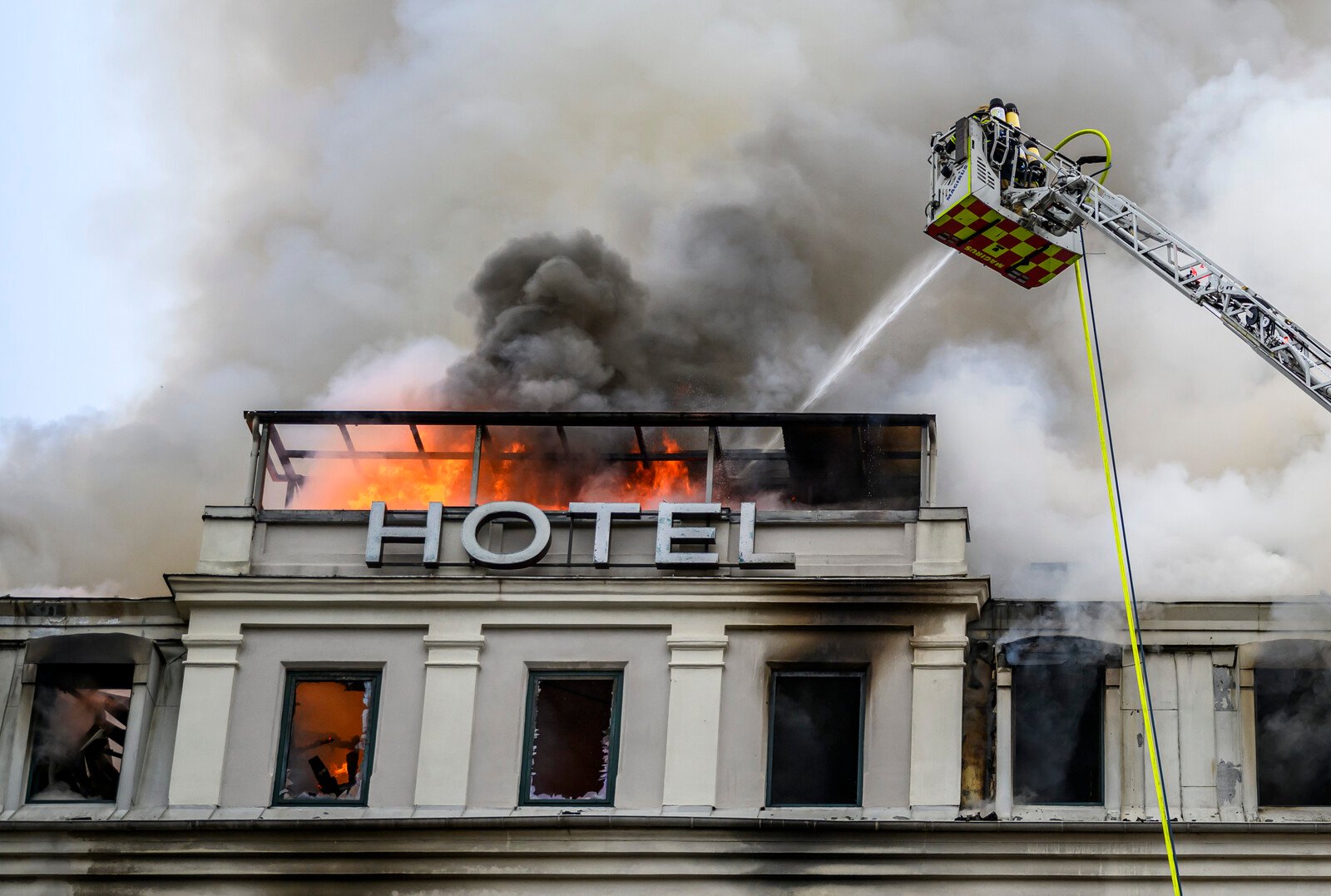 Large Fire at Hotel –