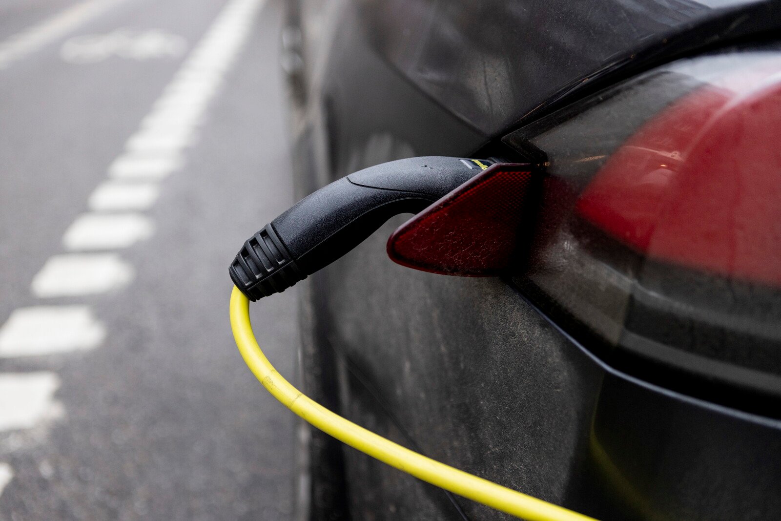 Now come cheaper electric cars - "decisive year"