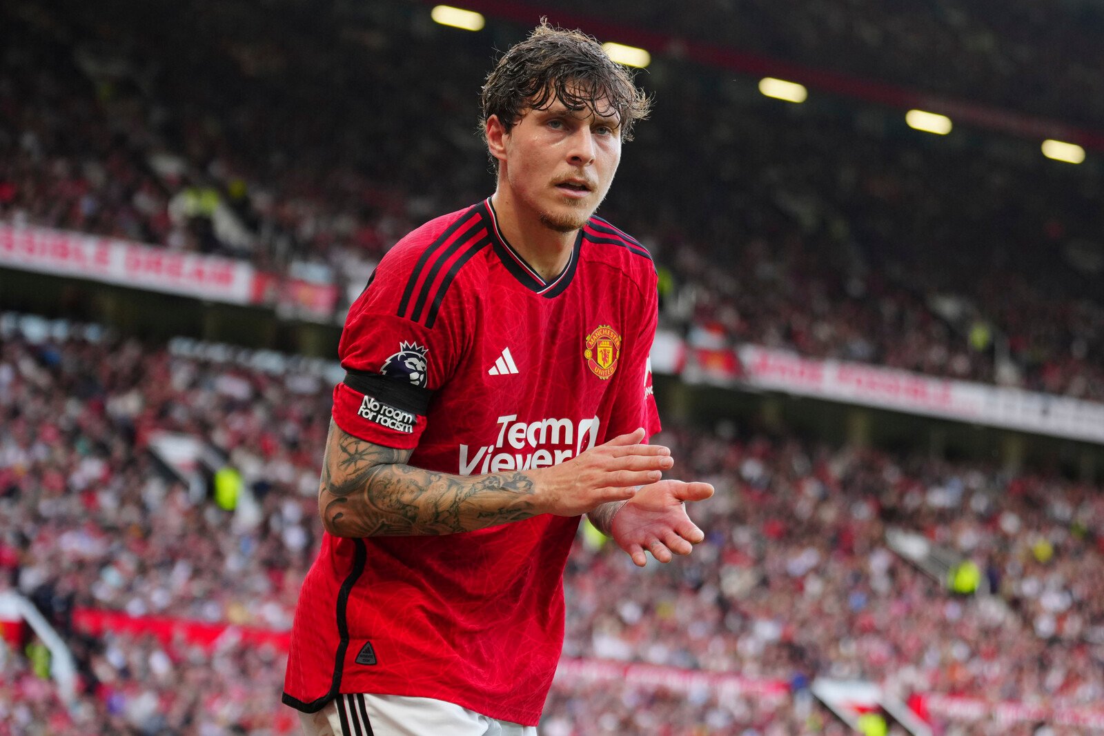 Lindelöf made his season debut – back for United