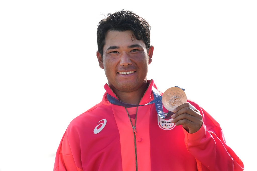 Olympic Games bronze medalist robbed - forced to change caddie