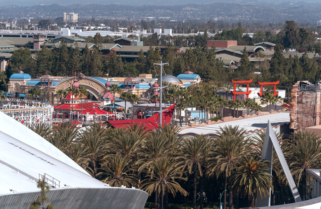 Strike Threatens Disneyland – First in 40 Years