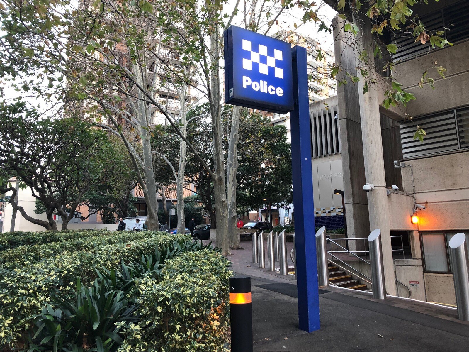 Australia: Police Officer Investigated for Nazi Salute