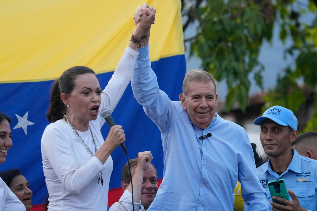 Opposition to Maduro: You Must Step Down