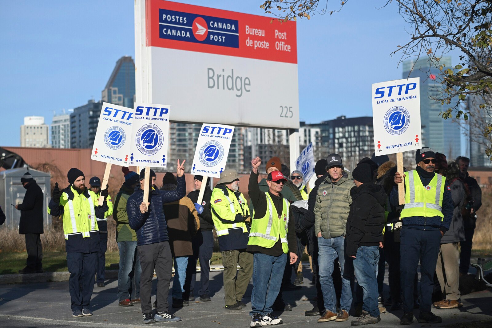 Postal Strike in the Middle