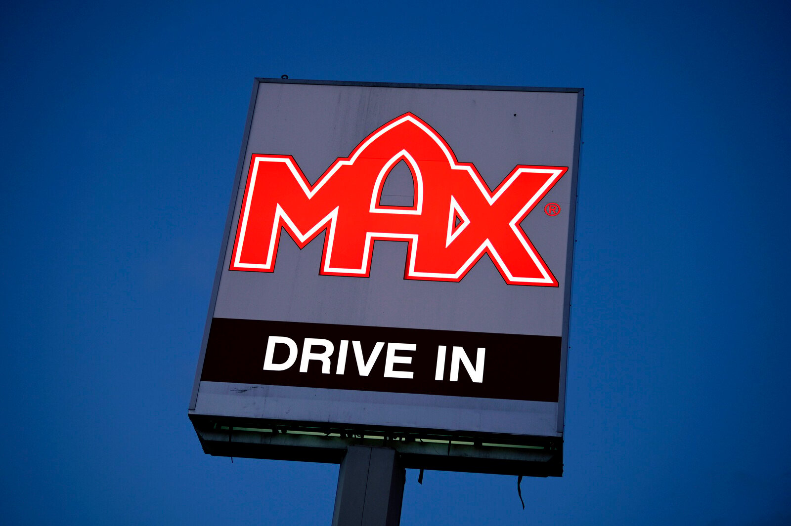 Max Restaurant on Fire – Premises Evacuated