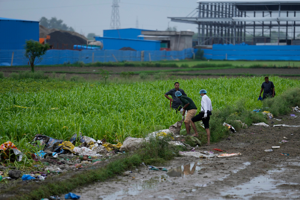 The Death Accident in India: "Everyone Fell on Top of Each Other"