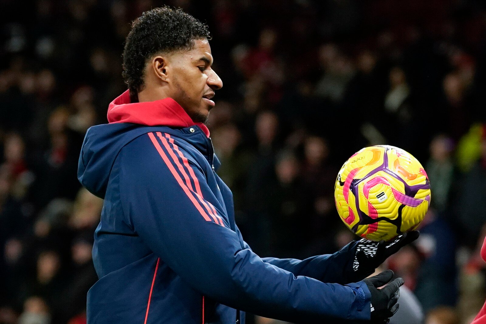 Reports: Star player Marcus Rashford on way to Villa