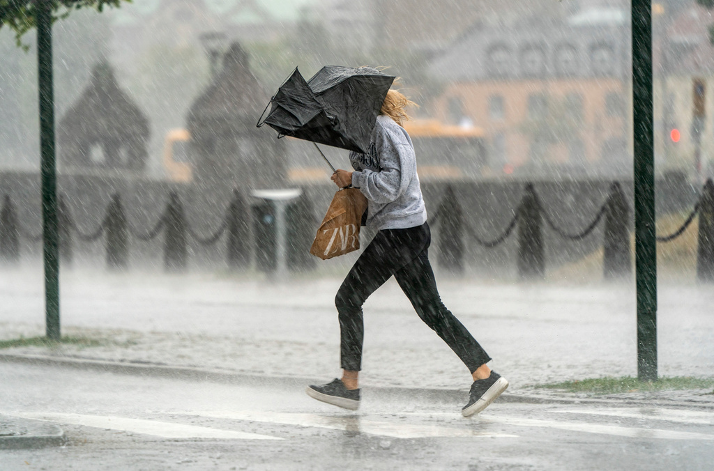 New rainstorm warnings for the weekend