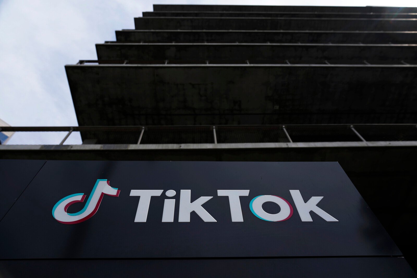 Canada in dispute with Tiktok