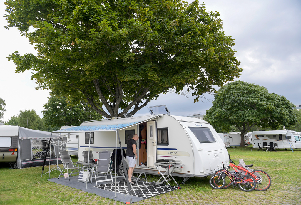 Climate roof gets German campers to choose Sweden