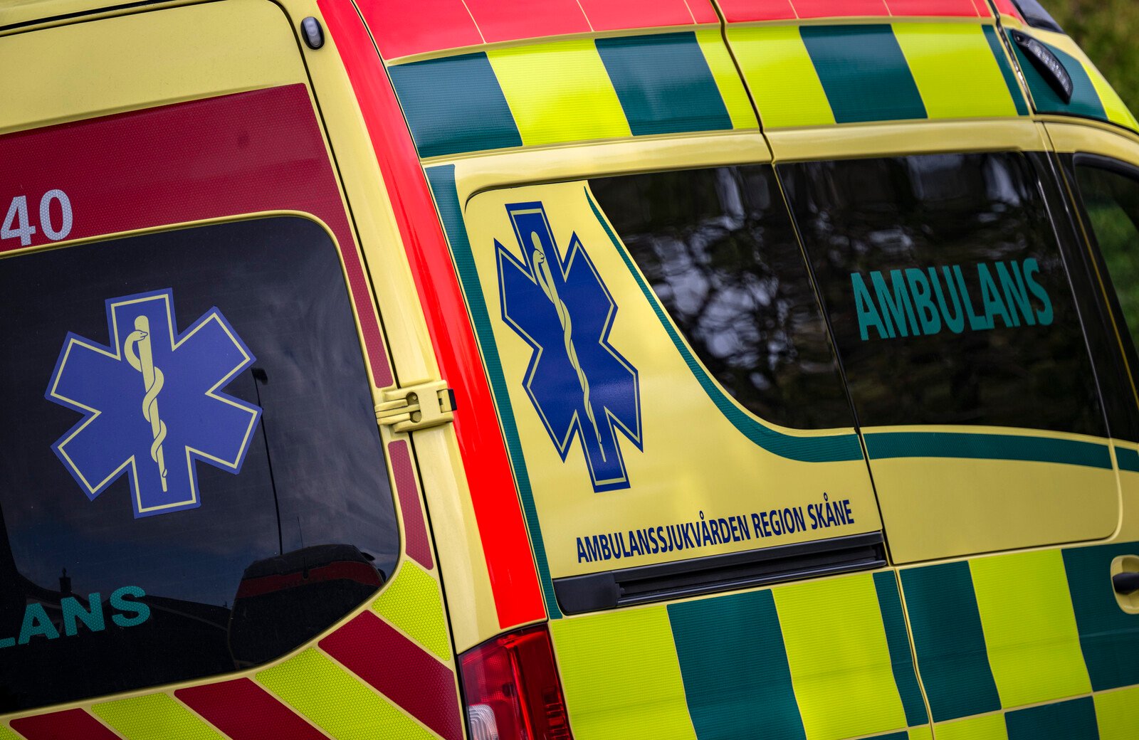 Car overturns – man seriously injured