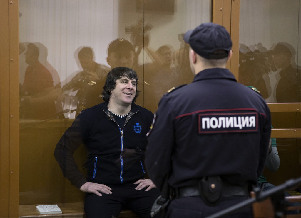 Politician's assassin free to fight against Ukraine