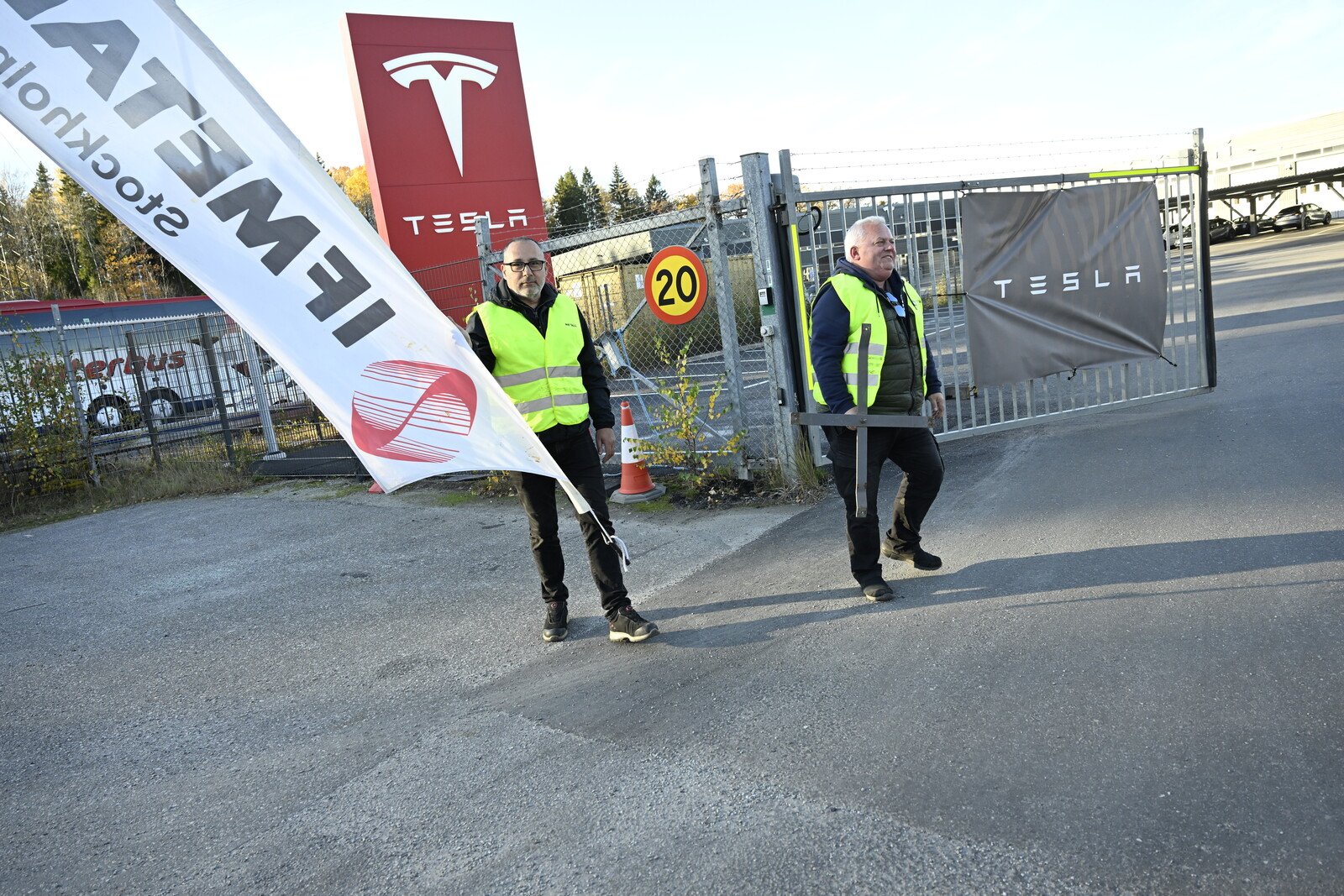 The Union Steps Up the Tesla Strike