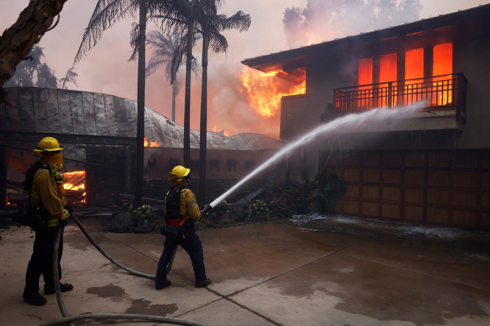 Hollywood Stars Flee the Fire in Los Angeles