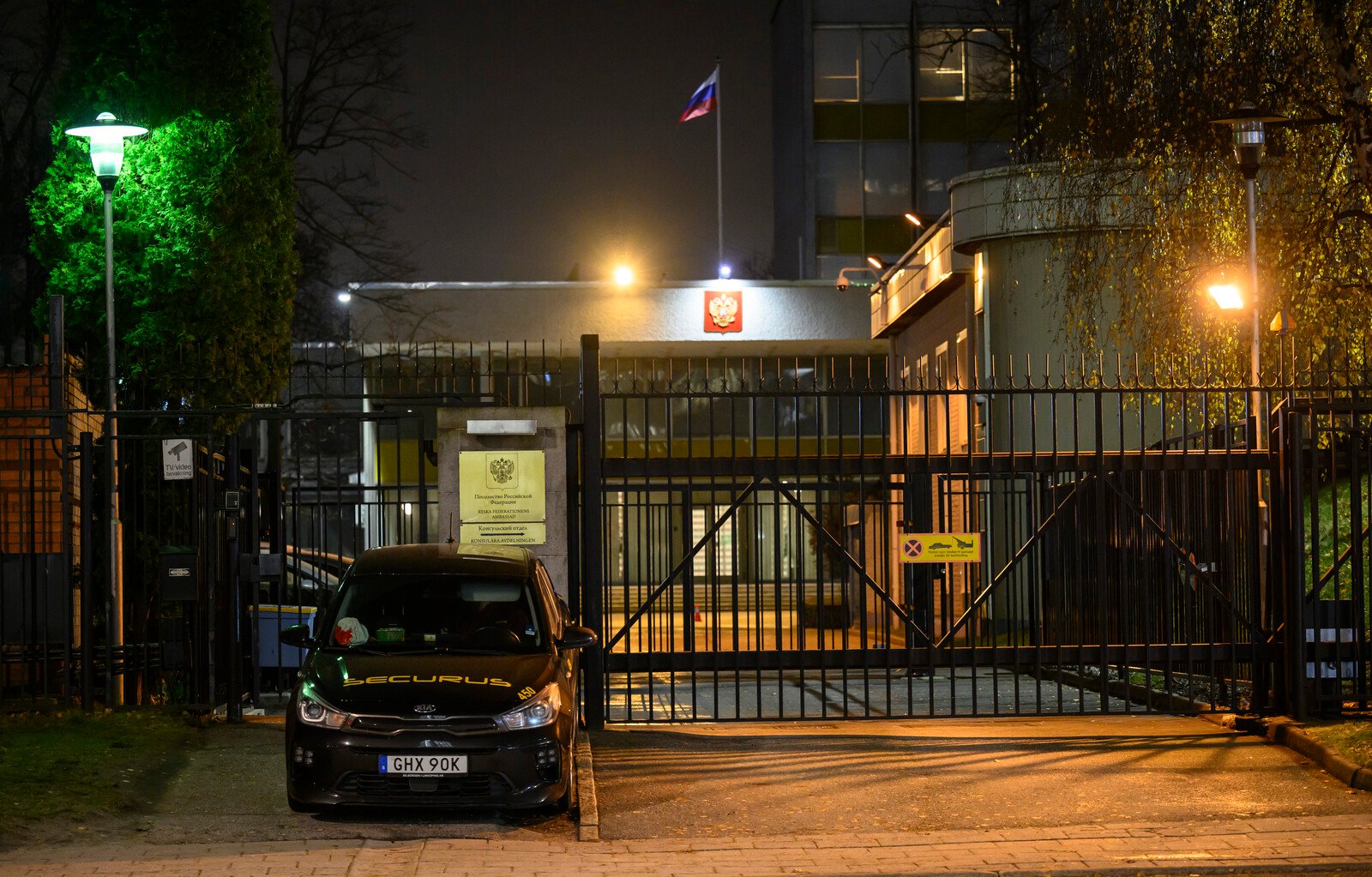 Color attack on Russian embassy in Stockholm