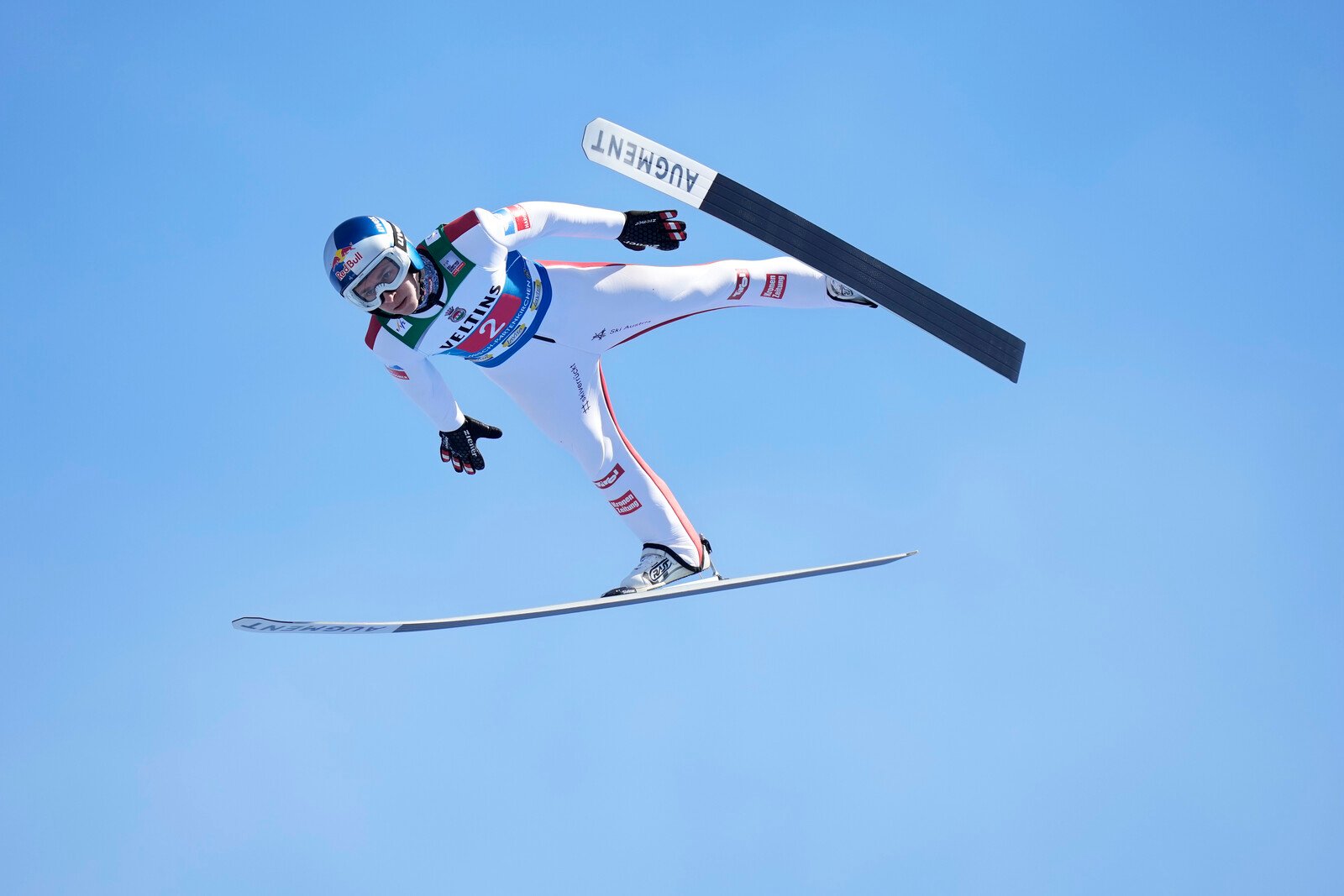 Austrian wins New Year's Day jumping in Garmisch