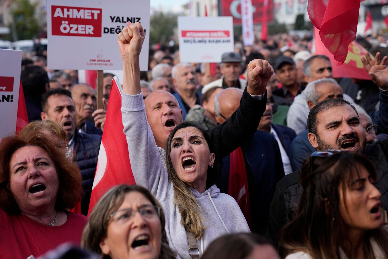 Multiple arrests since mayors were fired in Turkey