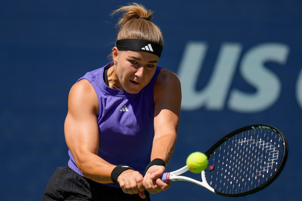 Muchova into US Open semi