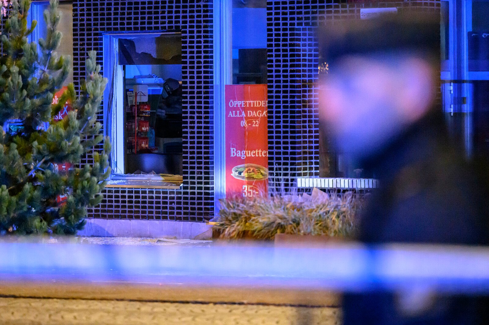 Restaurant and shop attacked in Malmö