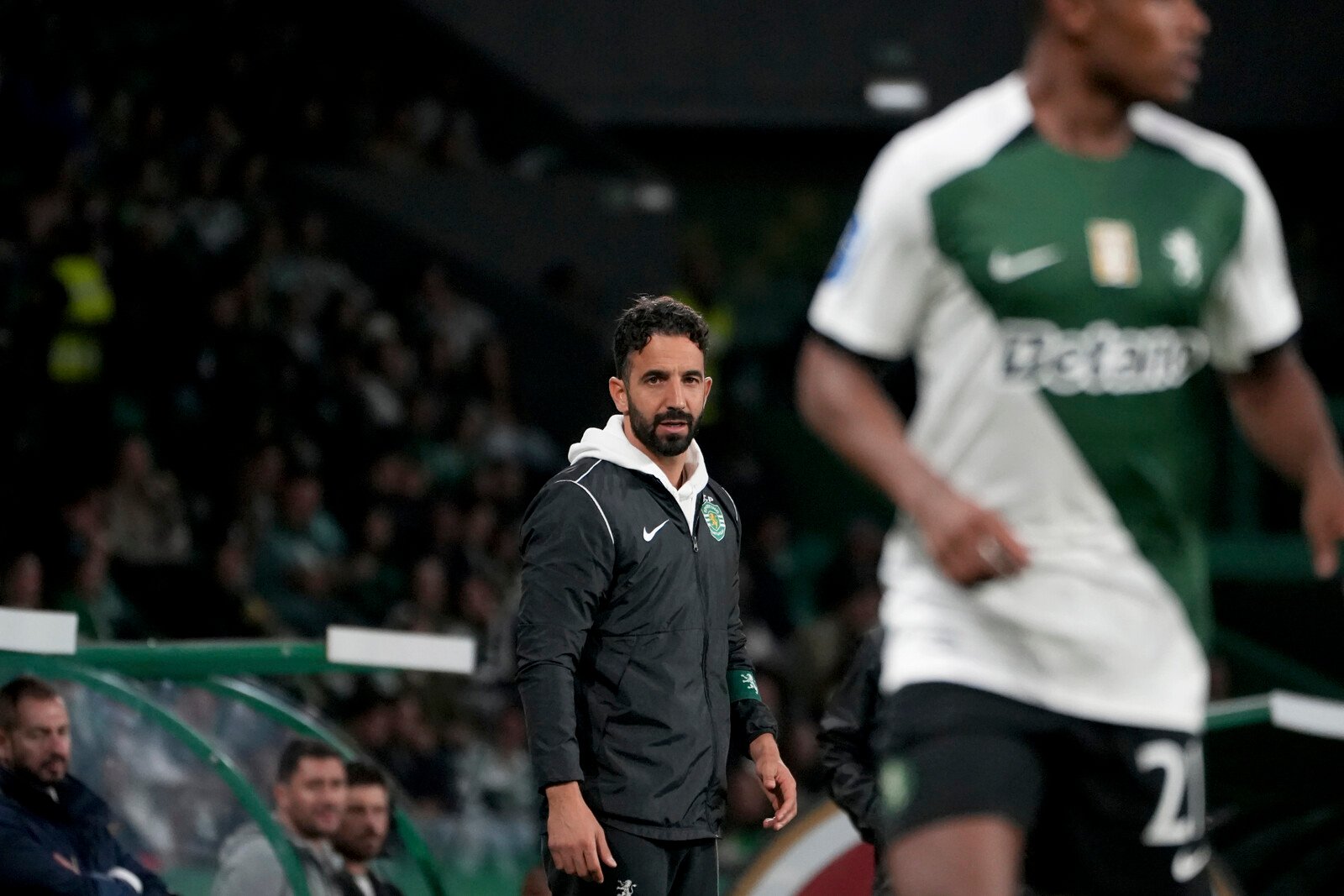 Sporting's successful coach takes over United