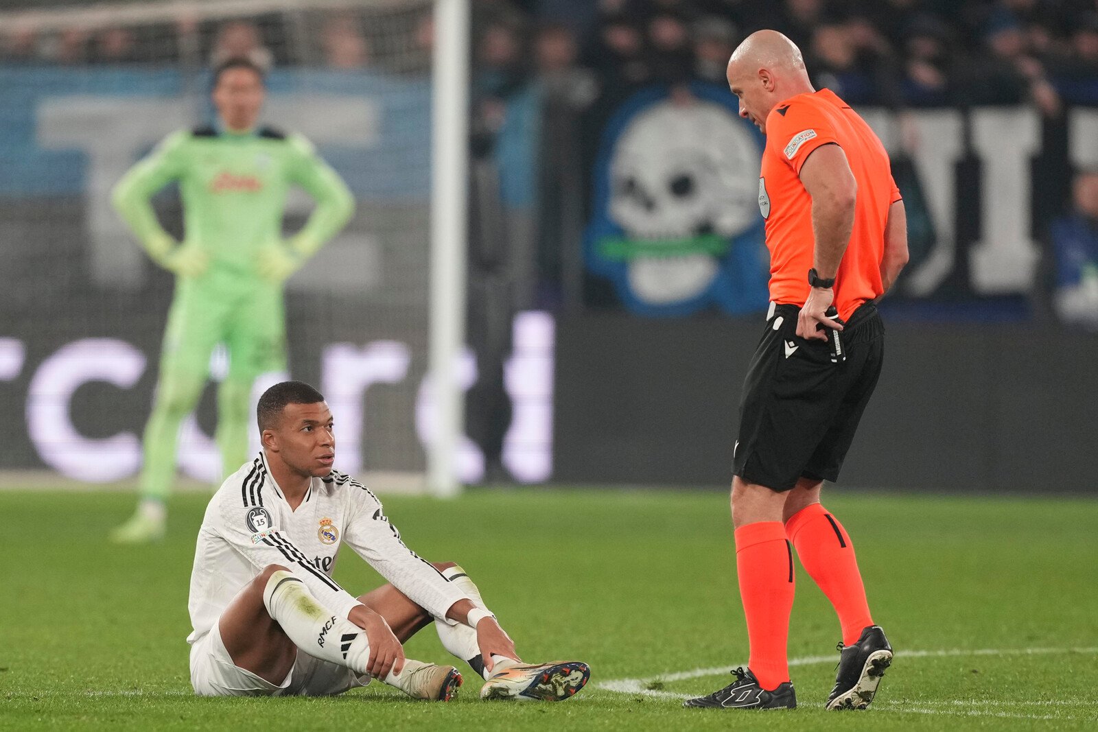 Mbappé scores and gets injured as Real wins