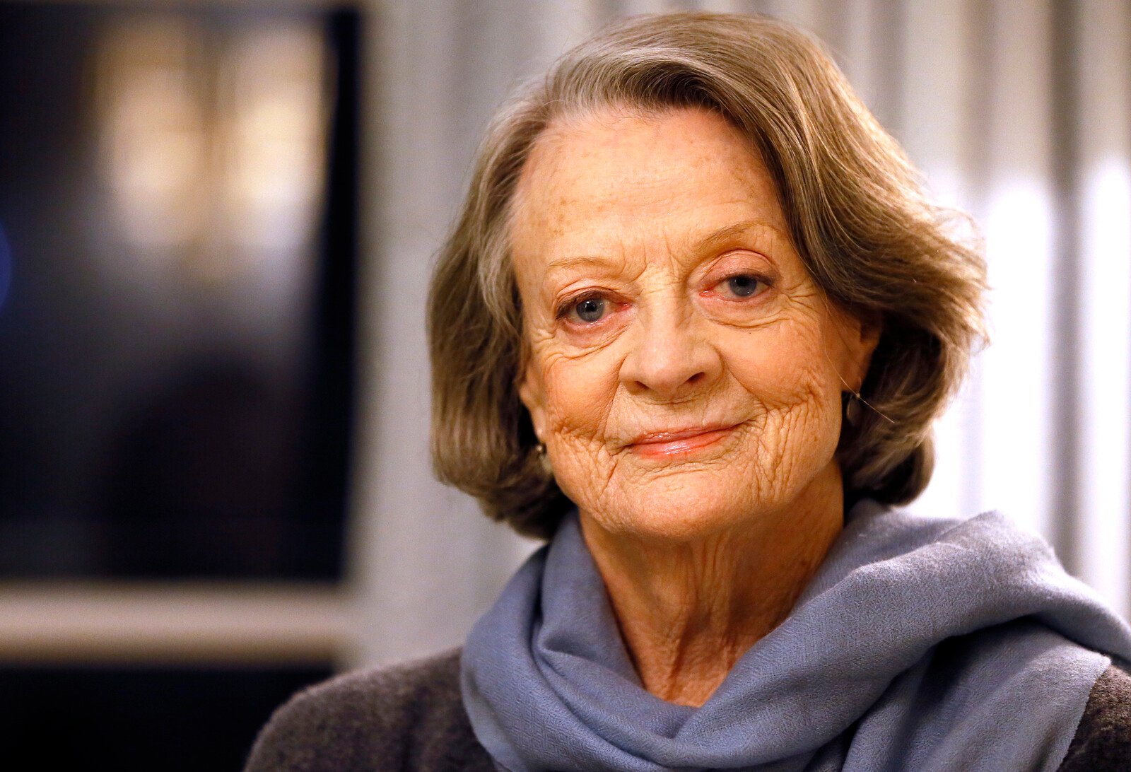 Actress Maggie Smith Dead