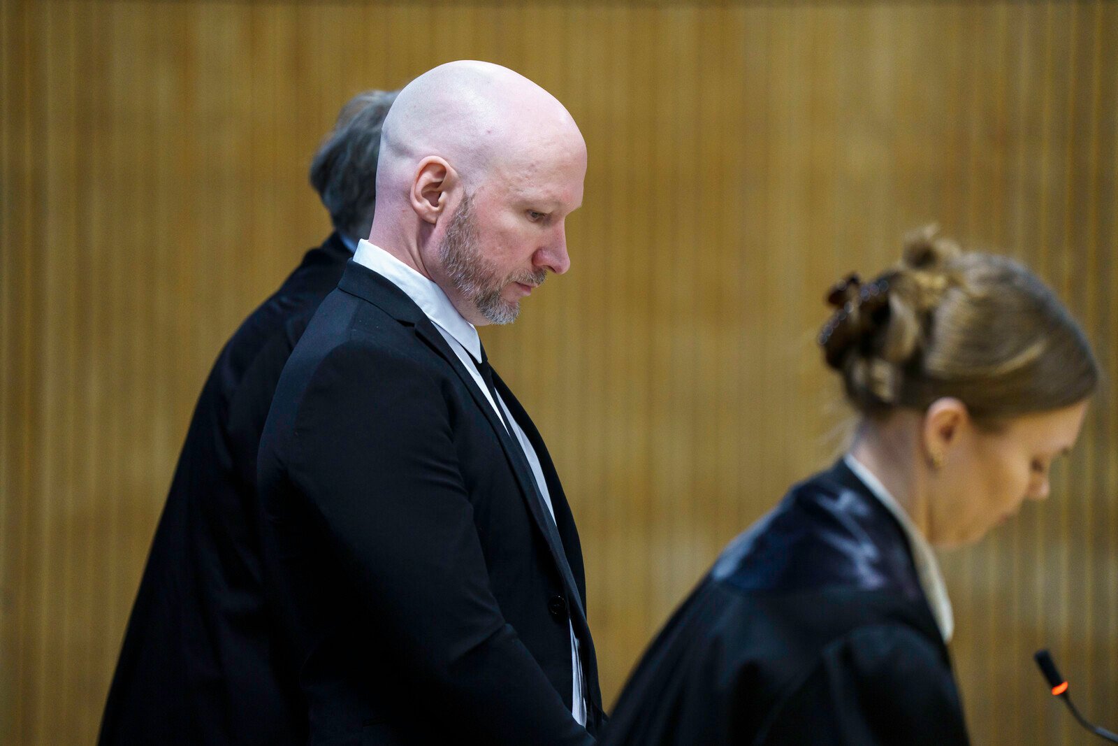 Breivik wants to be released: "Has the right to apply"