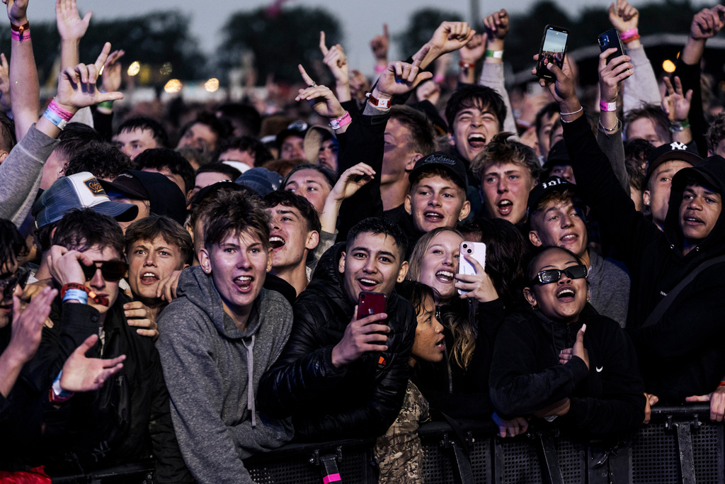 Concert interrupted at Roskilde – lightning strikes