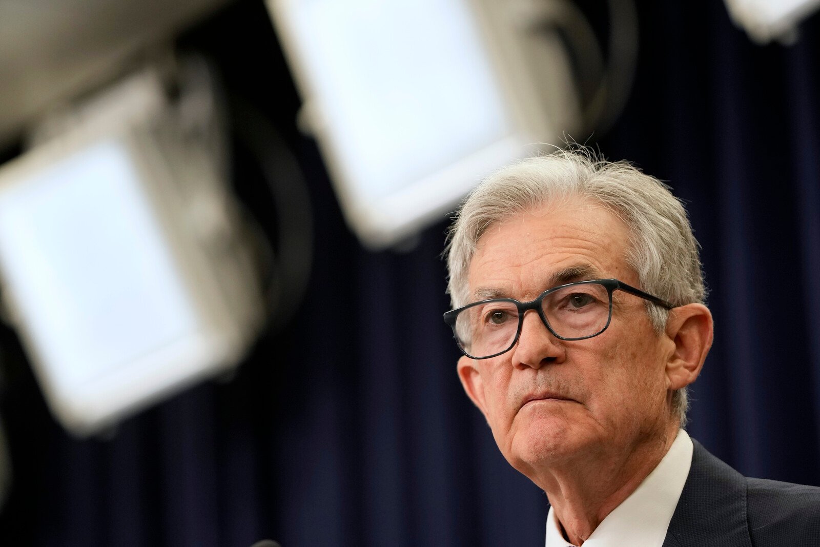 Powell: No Rush to Cut Interest Rates