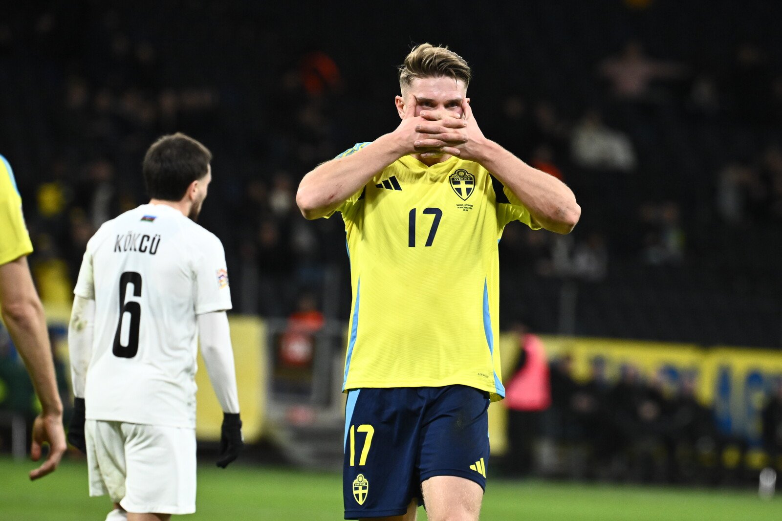 Viktor Gyökeres gets the Golden Ball