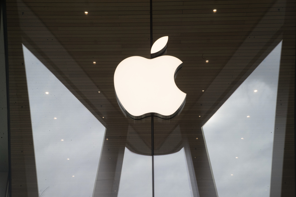 Apple takes top spot again – surpasses Microsoft