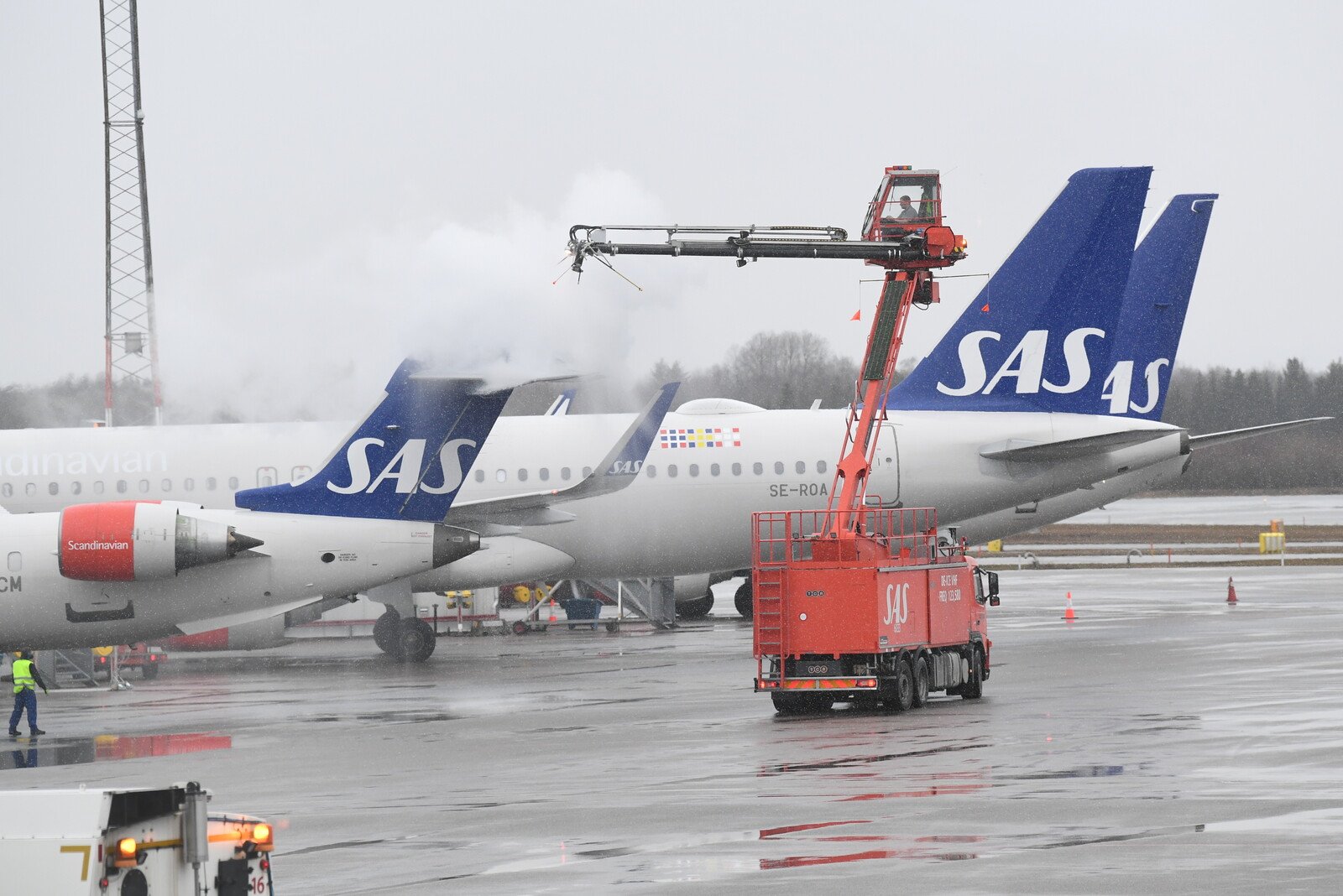 SAS plane forced to turn back after turbulence