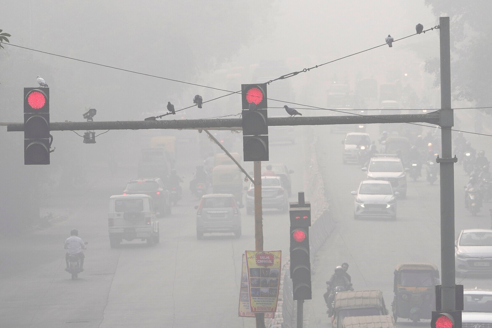 Bad air keeps schools in New Delhi closed